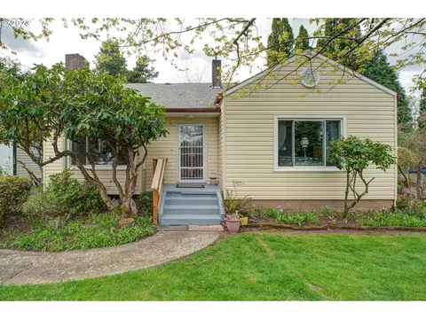 11717 SE Beckman Ave, Milwaukie, OR 97222