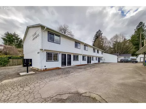8019 SW 35th Ave, Portland, OR 97219