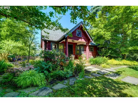 9365 SW 82nd Ave, Portland, OR 97223