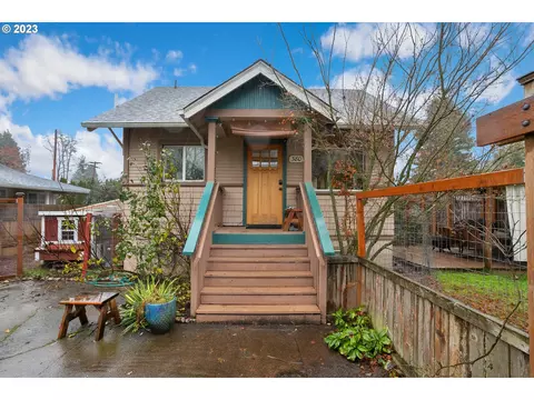 380 N Grove Ct, Eugene, OR 97404