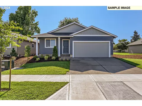 470 Cornwell St, Woodburn, OR 97071