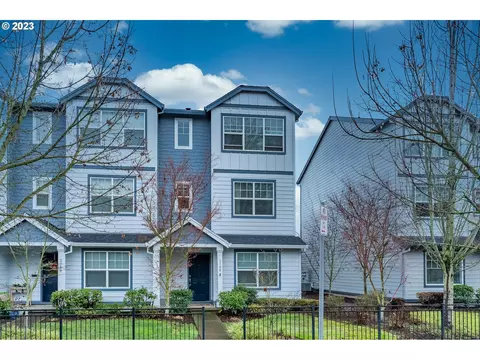 3198 SE Brookwood Ave, Hillsboro, OR 97123