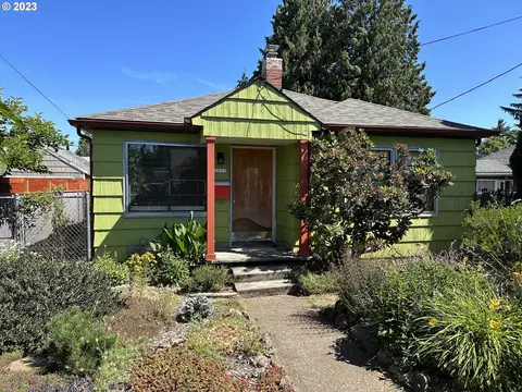 6031 SE Rhone St, Portland, OR 97206