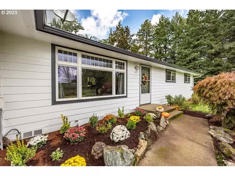 90653 Dalewood Dr, Junction City, OR 97448