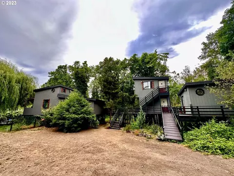 15602 NE Arndt Rd, Aurora, OR 97002