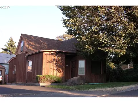 910 F St, The Dalles, OR 97058