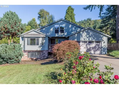1423 SW 20th Ct, Gresham, OR 97080