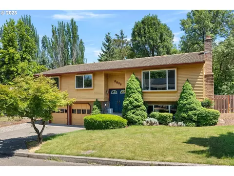 5832 SW 52nd Ave, Portland, OR 97221