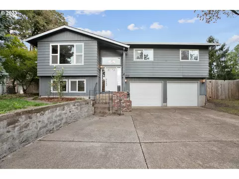 1713 N Meadow Ln, Newberg, OR 97132