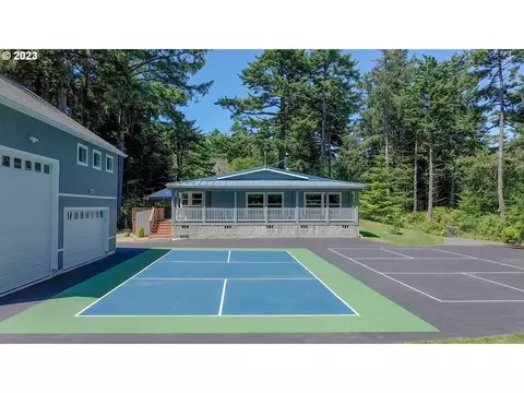 92940 Boice Cope Rd, Langlois, OR 97450