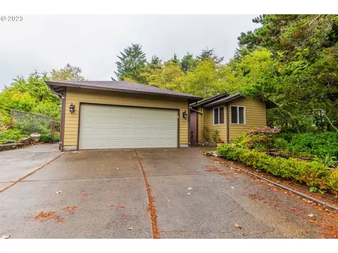 1149 SE Spy Glass Ridge Dr, Lincoln City, OR 97367