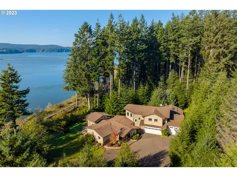 Undisclosed, Westlake, OR 97493