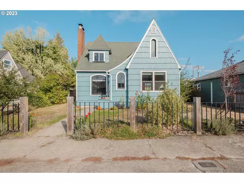 573 S 2nd St, Lebanon, OR 97355