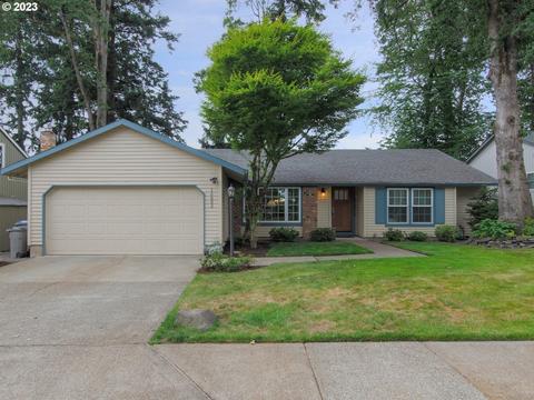 16602 NW Somerset Dr, Beaverton, OR 97006