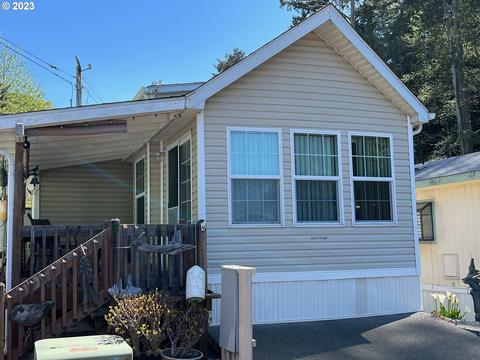16219 Lower Harbor Rd #31, Brookings, OR 97415
