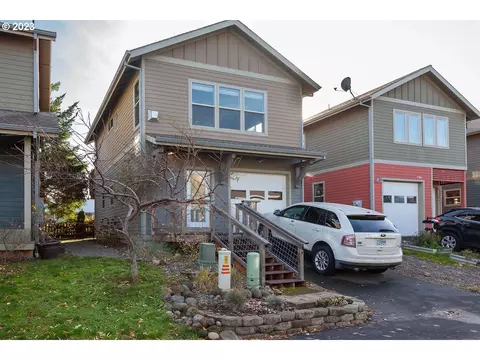 2855 Cottage Ln, Hood River, OR 97031