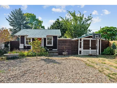 7644 NE Siskiyou St, Portland, OR 97213