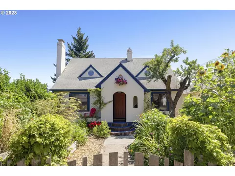 4942 SE 74th Ave, Portland, OR 97206