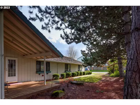 80 SW 172nd Ave, Beaverton, OR 97006