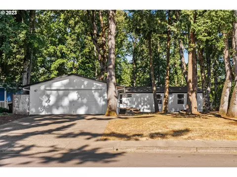 775 Woodland Ave, Woodburn, OR 97071