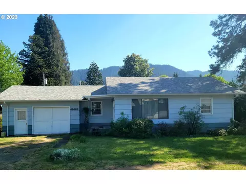 48402 Jasper Dr, Oakridge, OR 97463