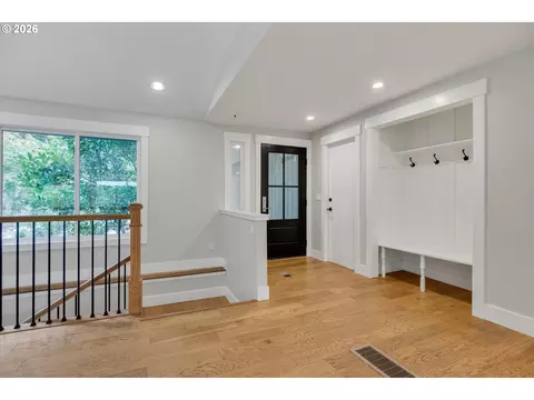 Entry Way - 12653 NE Cedarbrook Rd, Aurora, OR 97002 photo 1 of 1