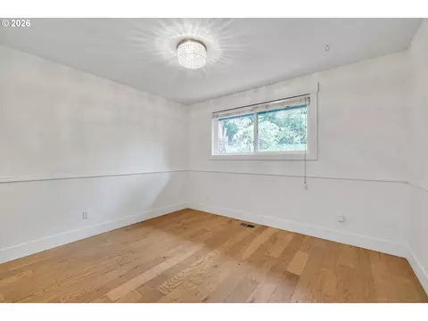 Bedroom - 12653 NE Cedarbrook Rd, Aurora, OR 97002 photo 1 of 6