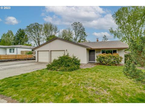 2004 N Carol Ave, Newberg, OR 97132