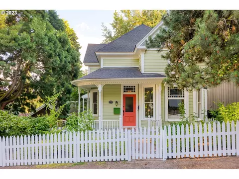 1610 SW Broadway Dr, Portland, OR 97201