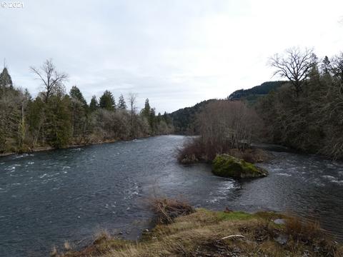 4 Omlid Dr, Springfield, OR 97478