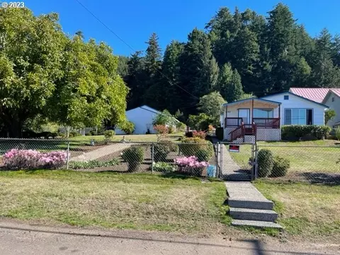 0 Second St, Gardiner, OR 97441