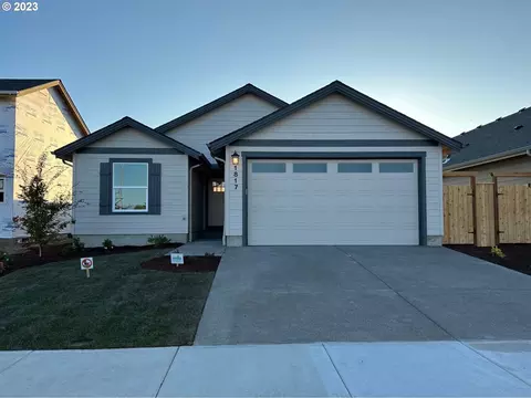 1817 SE Blueberry St #33, Dallas, OR 97338