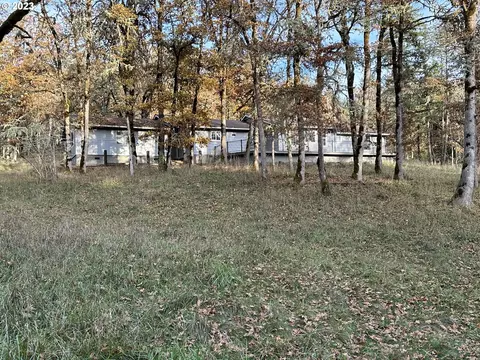 82499 Rattlesnake Rd, Dexter, OR 97431