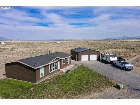 77533 Sunset Ln, Silver Lake, OR 97638