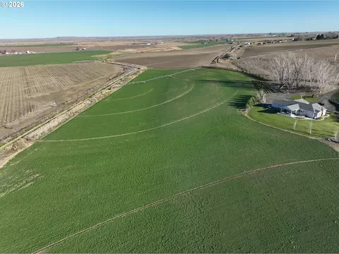4665 Sheffield Rd, Mesa, WA 99343