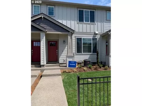 31063 NW North Ave #HS 7, North Plains, OR 97133