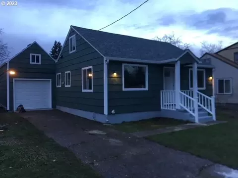12501 SE Tibbetts St, Portland, OR 97236