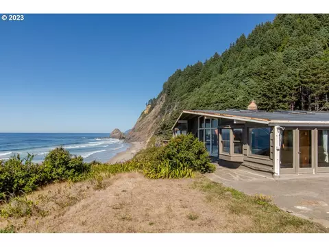79558 Ray Brown Rd, Arch Cape, OR 97102