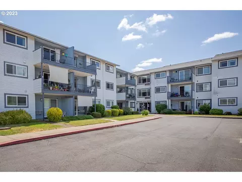 950 Evergreen Rd #315, Woodburn, OR 97071