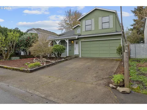 2455 SW 218th Dr, Beaverton, OR 97003
