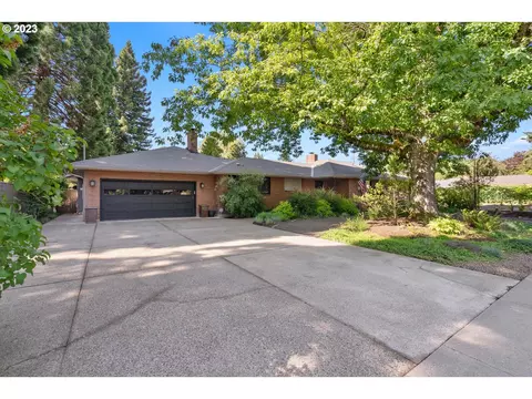 720 NE Grant St, Hillsboro, OR 97124