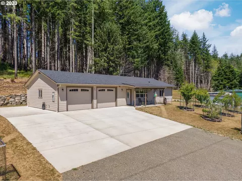 66 N Toad Hill Ct, Otis, OR 97368