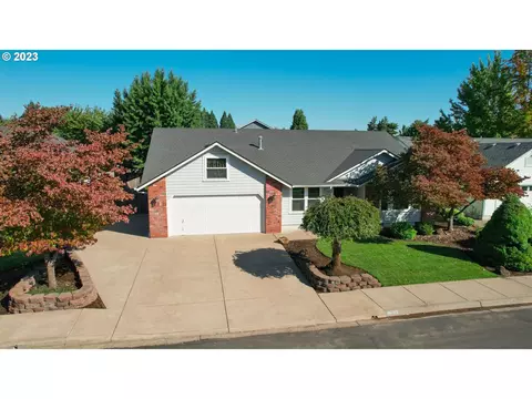 925 Greenwich Ave, Eugene, OR 97404