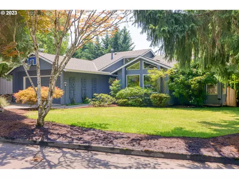 9970 SW Kent Ct, Portland, OR 97224