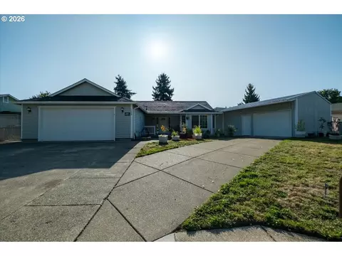 1049 29th Ave, Sweet Home, OR 97386