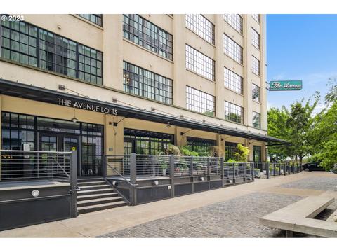 1400 NW Irving St #301, Portland, OR 97209