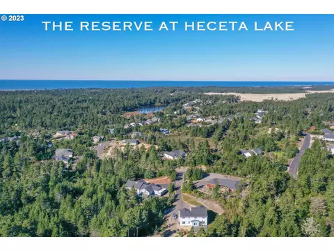 lake point dr, Florence, OR 97439