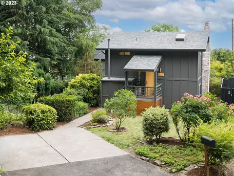 5936 S View Point Ter, Portland, OR 97239
