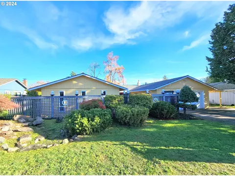 4520 Redinger Ct, Salem, OR 97302