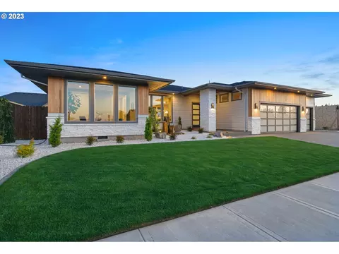 12104 NW 20th Ave, Vancouver, WA 98685